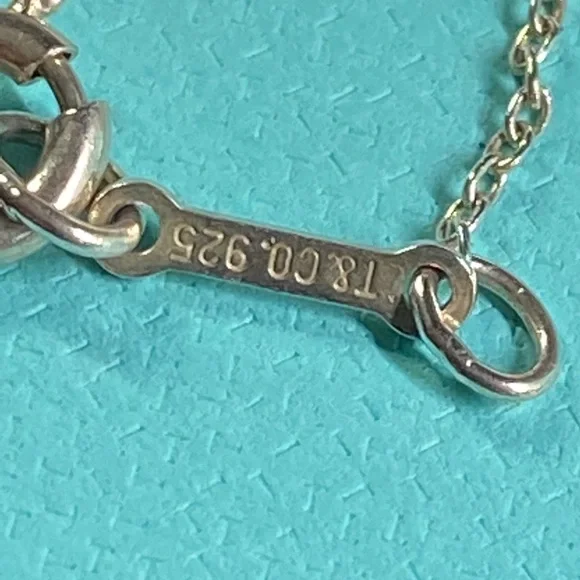 Tiffany & Co infinity cross Elsa Peretti.925 sterling silver 19” box - Picture 7 of 9